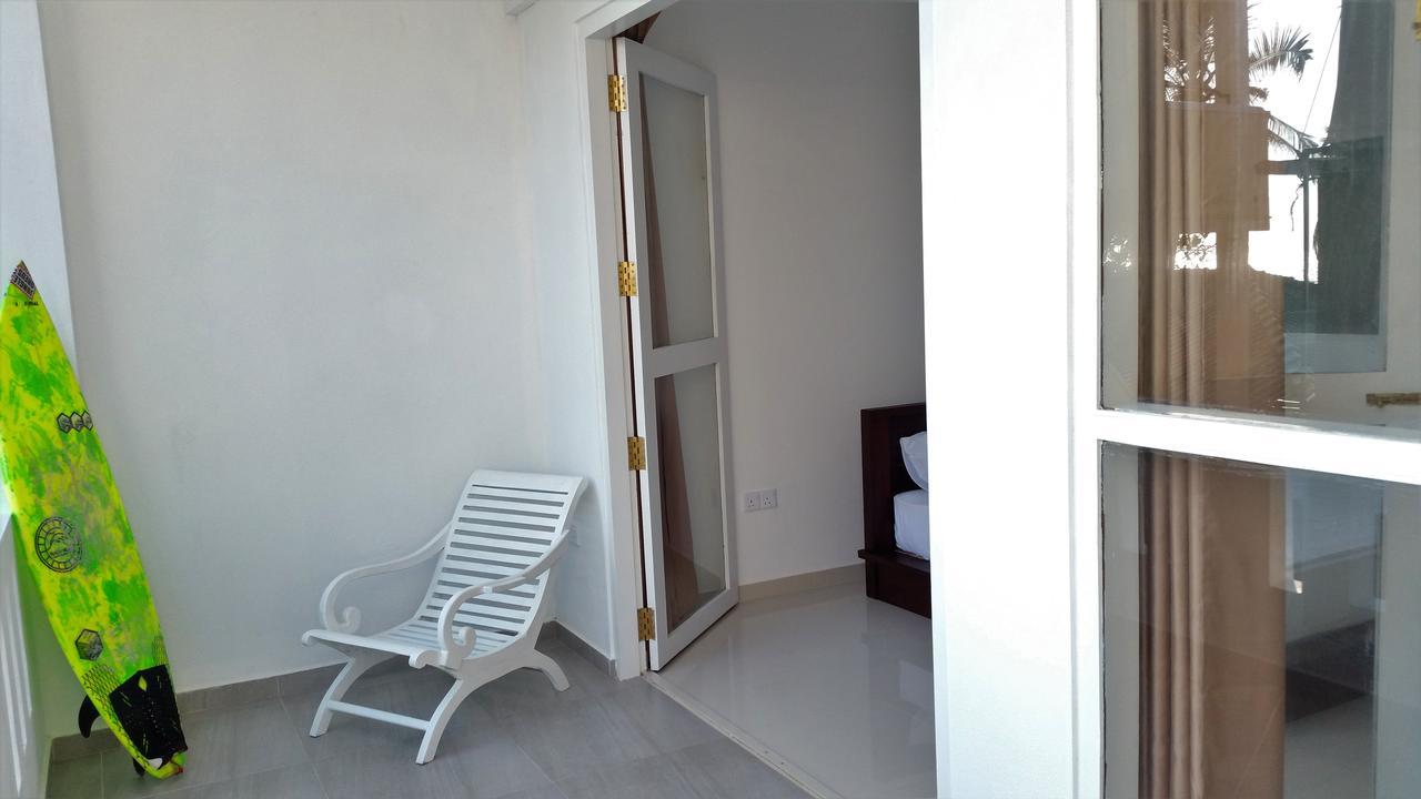 Mountain Wave Hotel And Surfshop Hikkaduwa Exterior foto